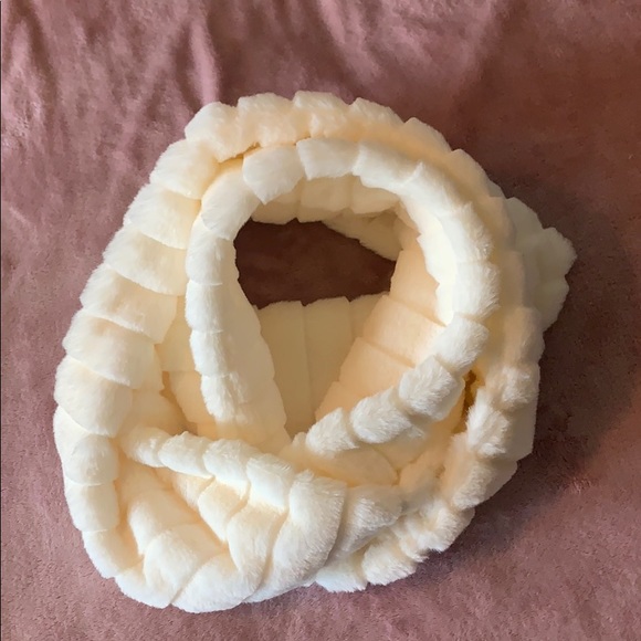 Scarf - Picture 3 of 3